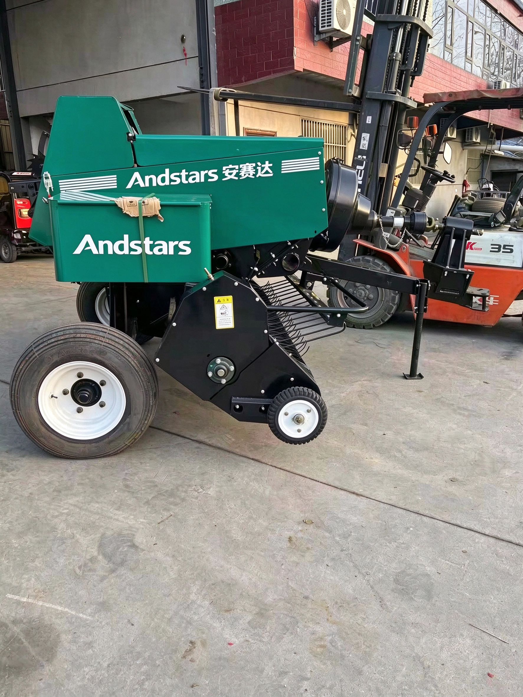 9YFQ square baler green configuration